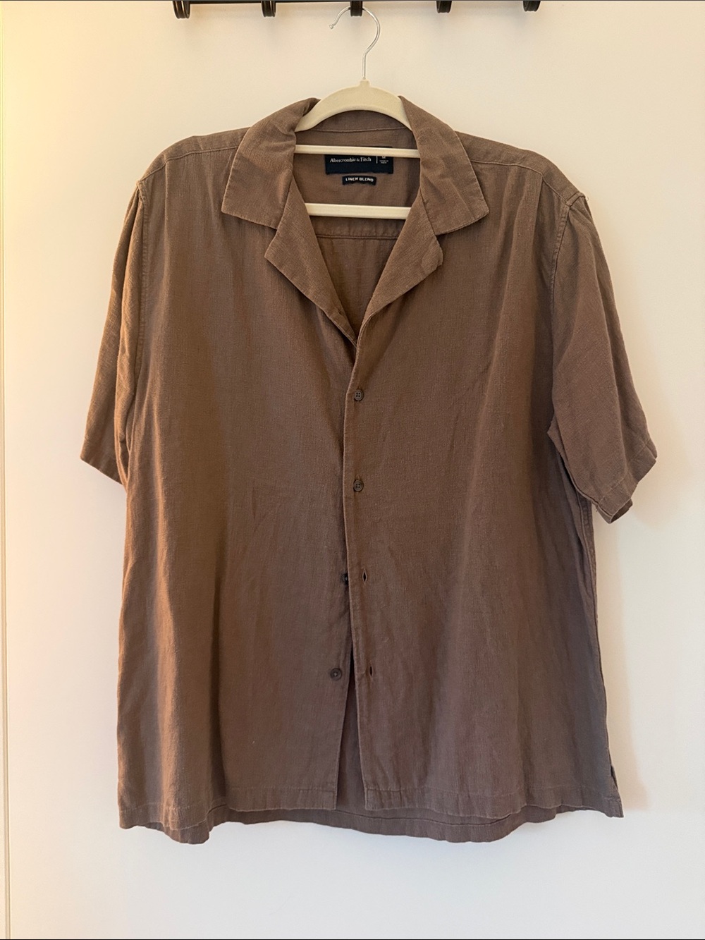 Linen Short-Sleeve Button-Down Shirt